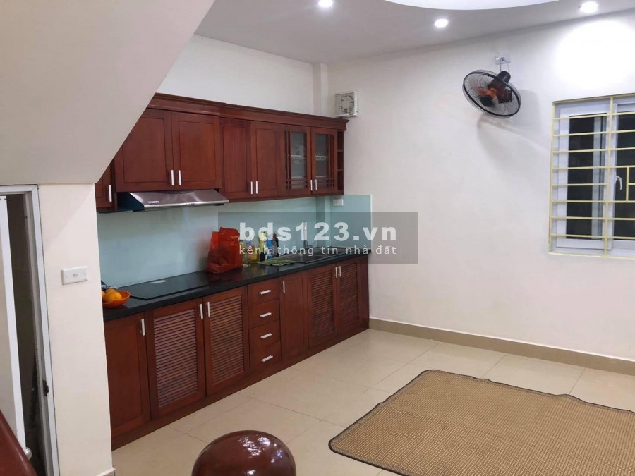 Đẳng cấp Tây Hồ, ngõ 342 Lạc Long Quân, 5 tầng, 7 ngủ dt 52m2 mt 4m. giá 5.95 tỷ