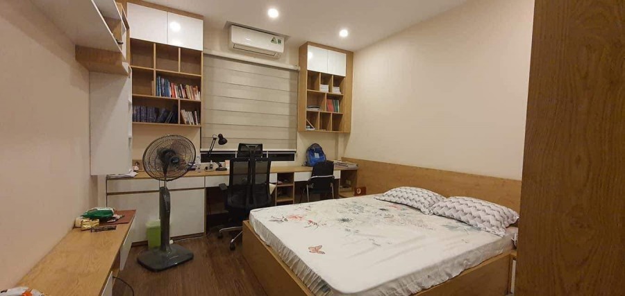 Bán Nhà riêng 7 tầng ở Cầu Giấy, Thang máy, ô tô vào nhà, chỉ với 7 tỷ