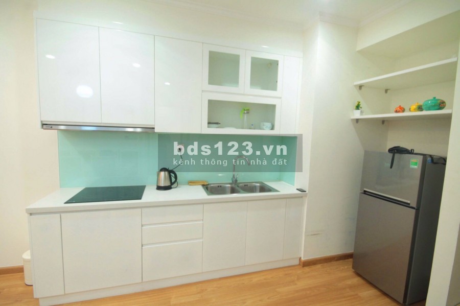 Nhà đẹp Long Biên, sau 1 nhà ra mặt đường 40m, MT 5m