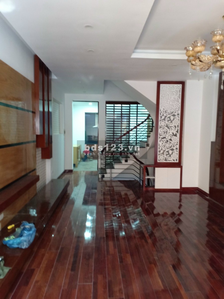 Chính chủ cần bán nhà liền kề KĐT Bắc Hà, vị trí đắc địa, phong thủy tốt.