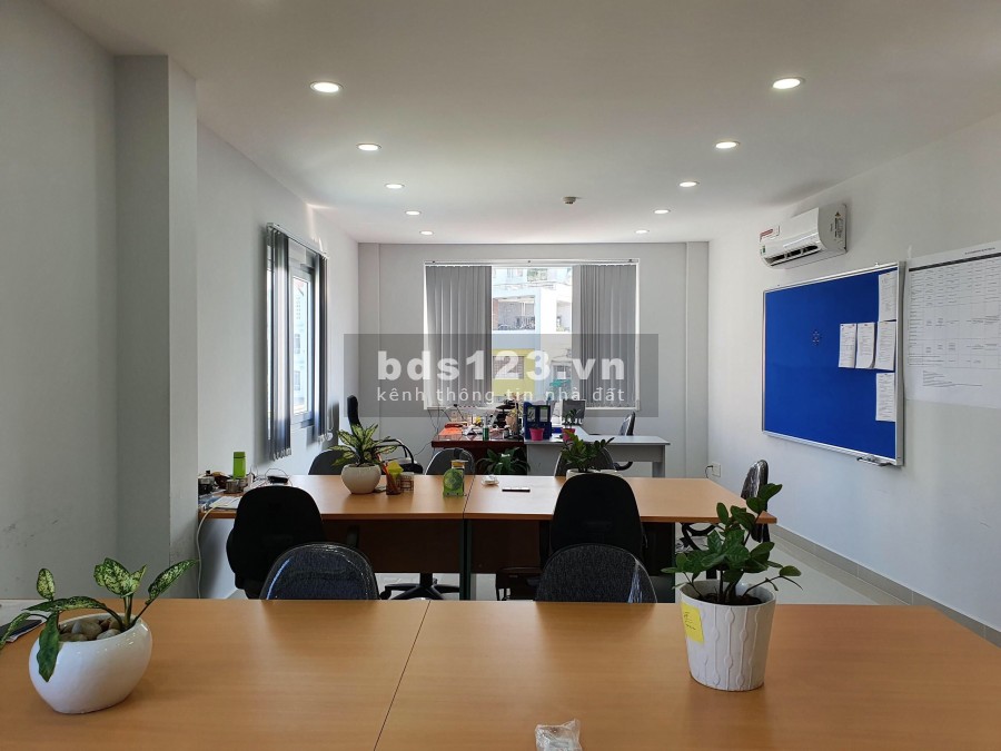 Văn phòng mặt tiền Quốc lộ 13 Quận Bình Thạnh 60m²