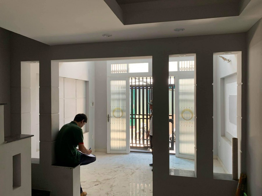 Bán nhà HXH Lý Chính Thắng, Nhà Nới Nở Hậu ở ngay, 42m2, 5 tầng Giá chỉ 8 tỷ 8