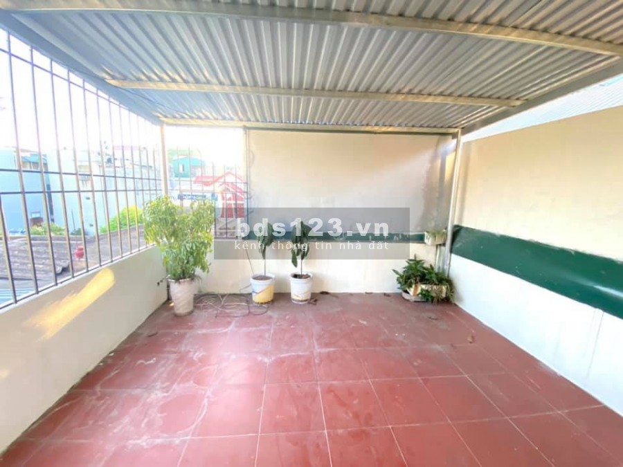 Bán nhà Lĩnh Nam, 35m2 x 4 tầng, mt 4m, vào ở ngay mặt ngõ thông rộng giá 1.95 tỷ