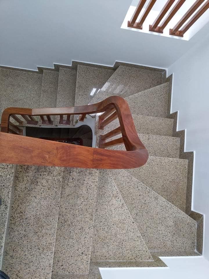 CC Bán Nhà Võ Chí Công thang máy ngõ thông ô tô tránh dt 75m2 X 7T mt 5.5m nhỉnh 19 tỷ