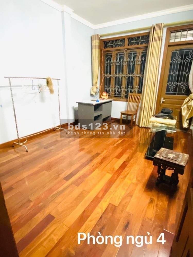 Bán gấp nhà Hoàng Như Tiếp 70m2, 4 tầng 7.3 tỷ ( Mặt tiền rộng, ở sướng)