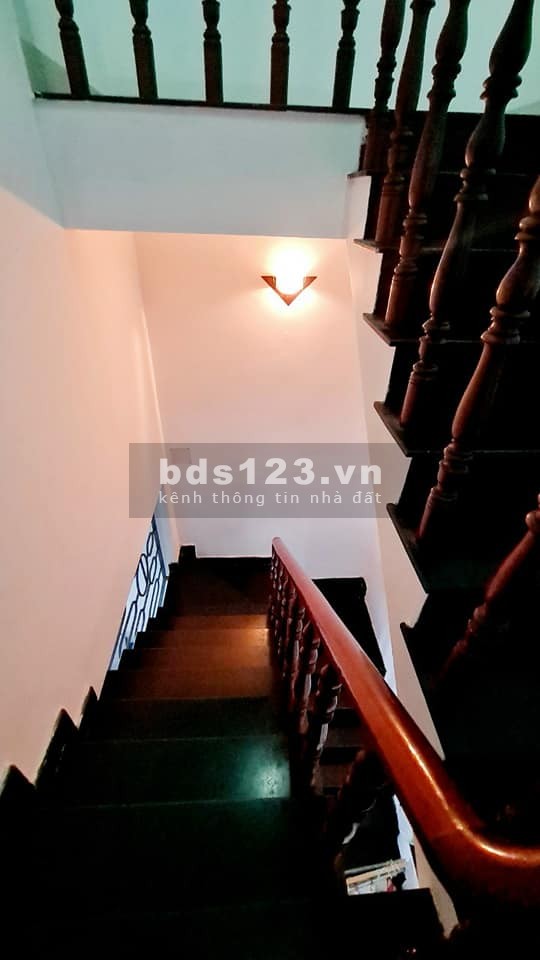 Ngộp Ngân hàng bán gấp nhà Hồng Lạc Quận Tân Bình, dt 43m2 giá chỉ 4 tỷ 6