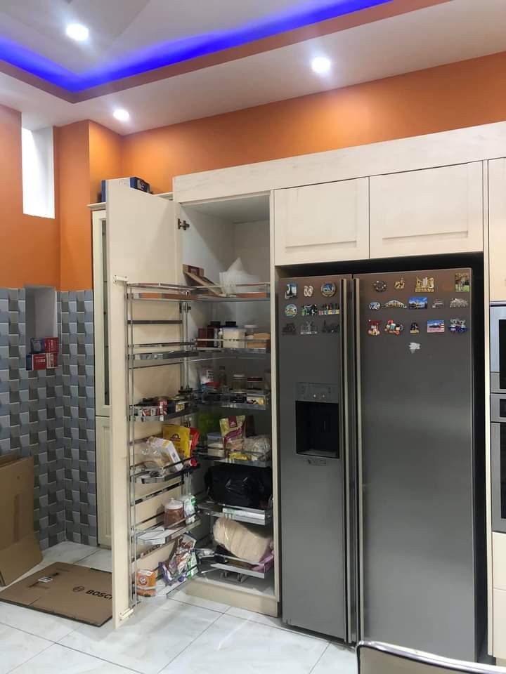 Bán nhà Tân Phú 100m2 4 tầng 4x25m giá 10,5 tỷ sát Aeon Mall, mt 8m, vỉa hè 3m, dtsd 100m2
