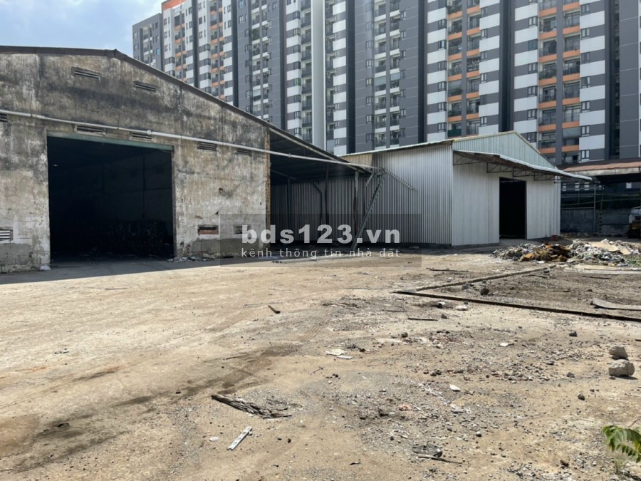 Cho thuê kho xưởng 1.400m2 Xa Lộ Hà Nội, phường Phước Long A, Quận 9-TPHCM