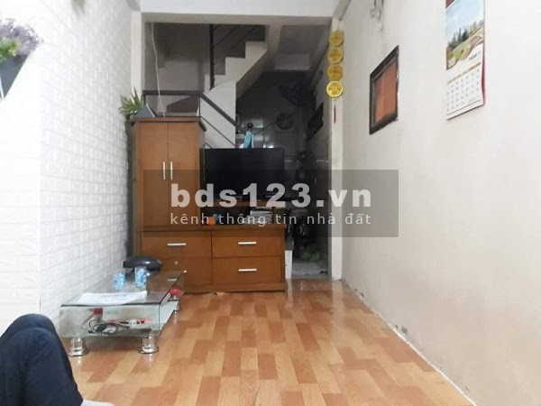 Bán nhà Hồng Mai 24mx4T chắc chắn, giá 1.95 tỷ lh 0916010180