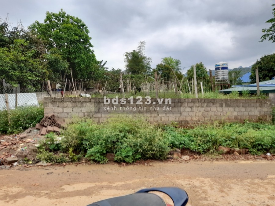 Cơ hội không đến lần 2, Đất Mộc Châu 397.1m2, 185,4m2 thổ cư, cách đường chính 200m