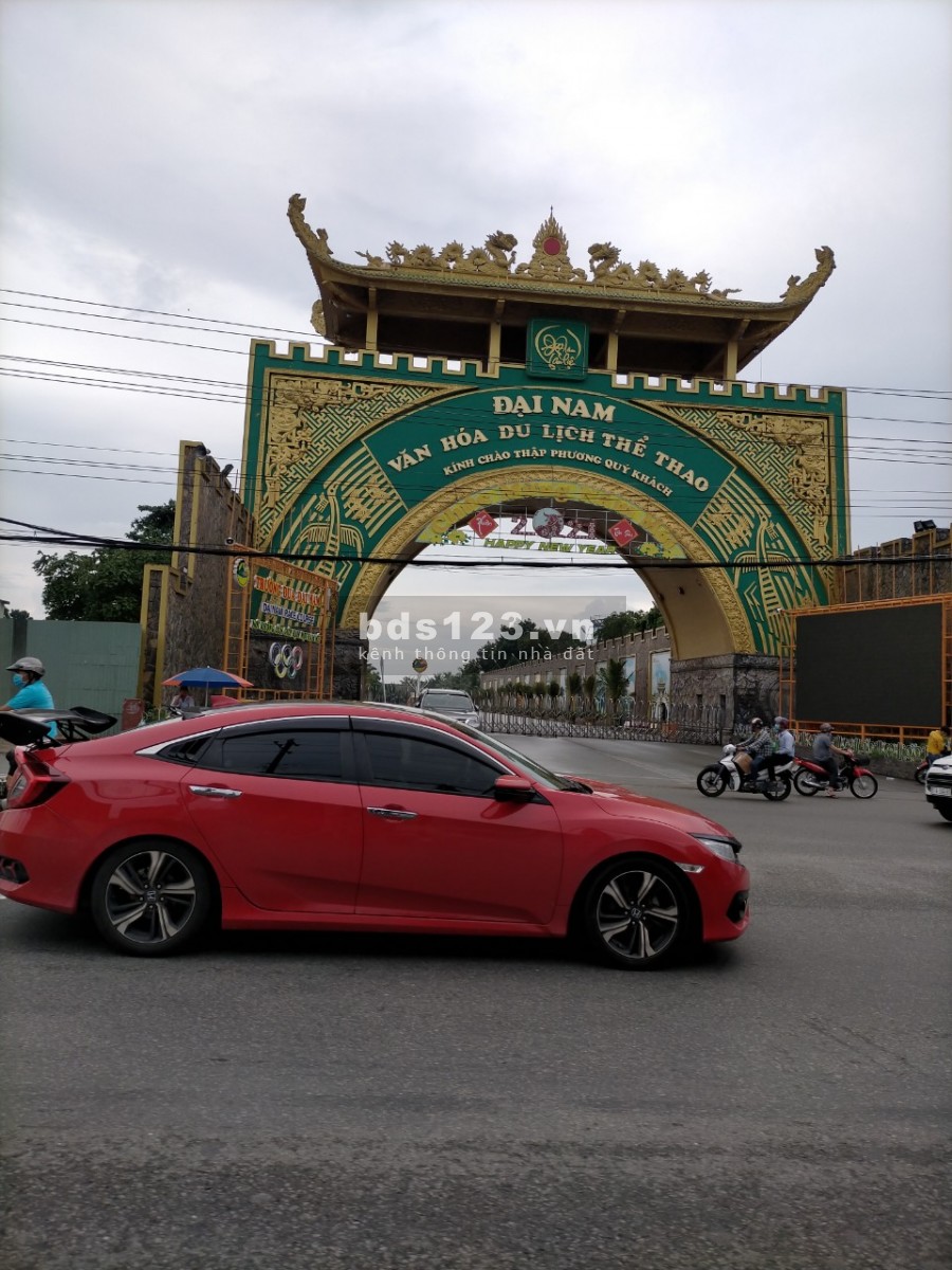 Kinh doanh shop thời trang thua lỗ nên tôi cần bán gấp 2 lô đất, nằm trong khu đô thị