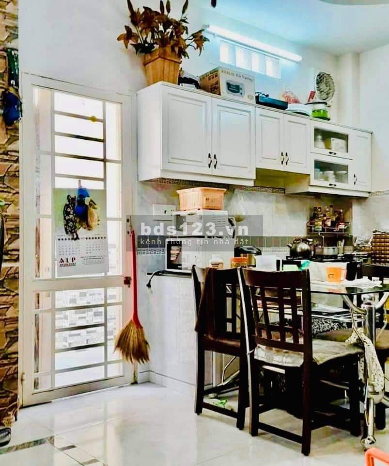 Bán nhà Âu Cơ, Quận Tân Bình, diện tích 78m2, ô tô đỗ cửa, giá 6.69 tỷ, lh 0767611710