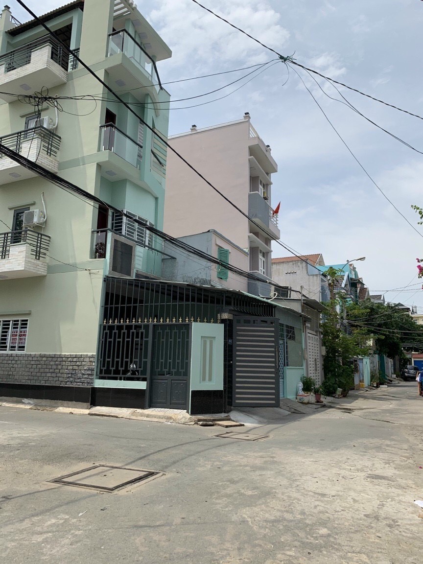 Bán nhà 2 mặt tiền đường nhựa 6m-8m khu 2295 Huỳnh Tấn Phát, thị trấn Nhà Bè.