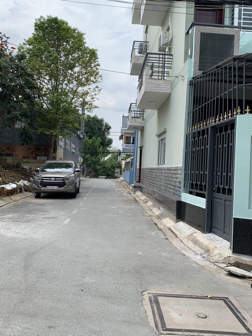 Bán nhà 2 mặt tiền đường nhựa 6m-8m khu 2295 Huỳnh Tấn Phát, thị trấn Nhà Bè.