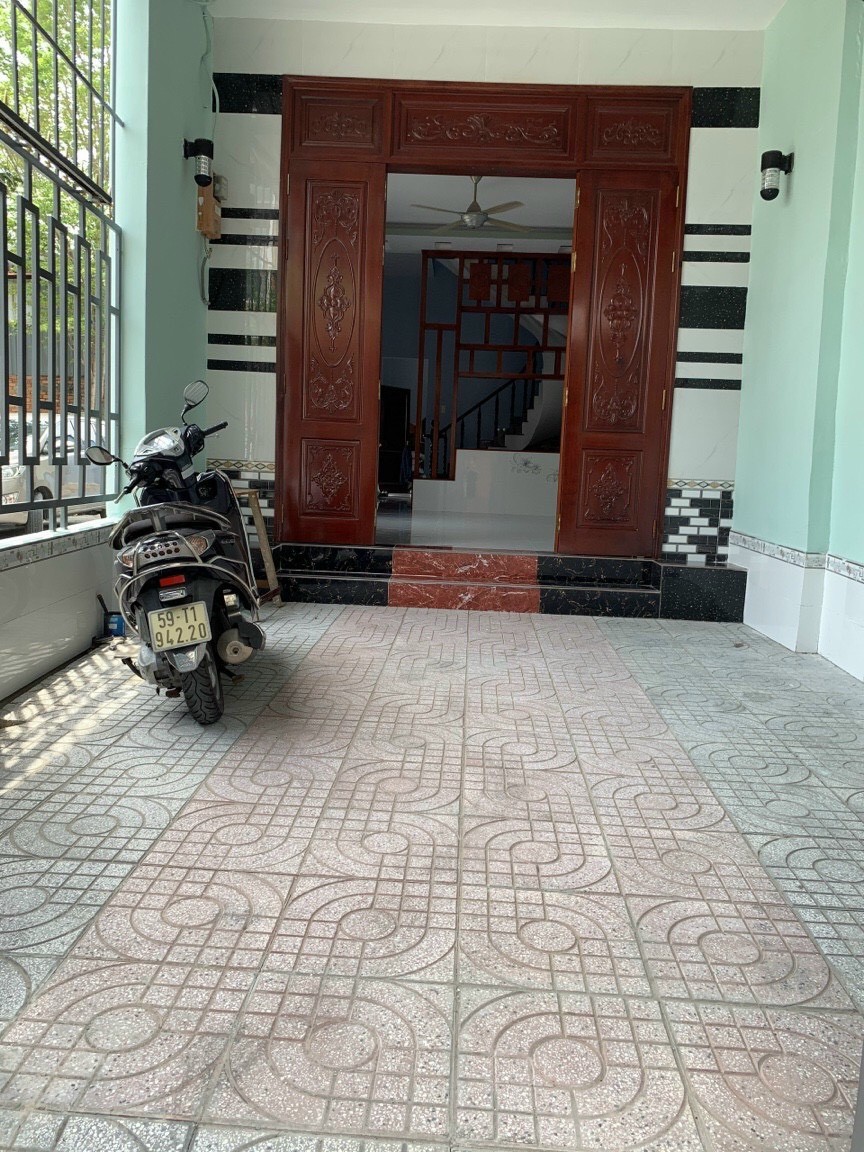 Bán nhà 2 mặt tiền đường nhựa 6m-8m khu 2295 Huỳnh Tấn Phát, thị trấn Nhà Bè.