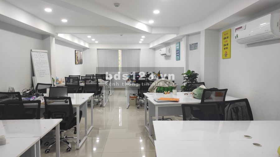 Văn phòng mặt tiền Quốc lộ 13 Quận Bình Thạnh 60m²