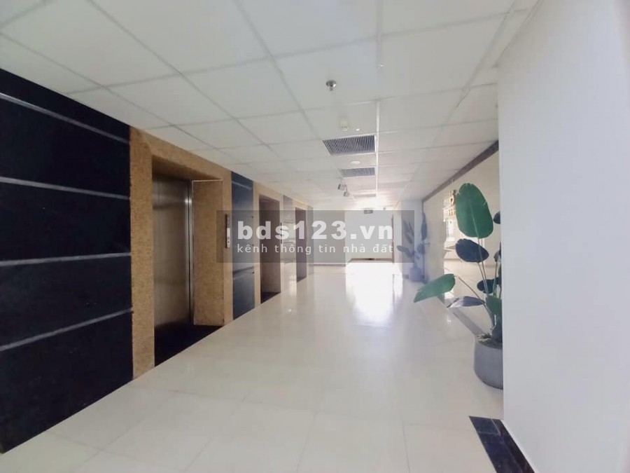 Cần bán căn hộ 02PN, 02WC full đồ, tầng đẹp ở khu đô thị Nam Cường, Cổ Nhuế 1.