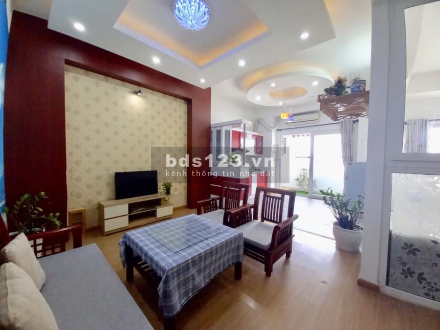 Cần bán căn hộ 02PN, 02WC full đồ, tầng đẹp ở khu đô thị Nam Cường, Cổ Nhuế 1.