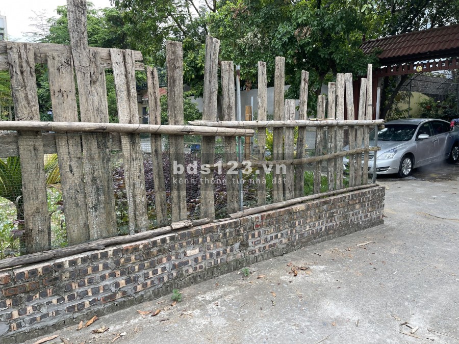 Bán lô góc TĐC Tư Đình DT 41,3m2, View hồ Đắp Nếp cực đẹp, ô tô vào tận nhà.