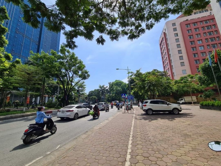 Hoàng Quốc Việt, 1 Cầu Giấy 90m2, 6T, Mt4.4m Giá 33 tỷ có thương lượng