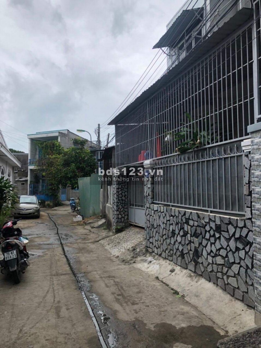 Bán nhà tâm huyết gần biển đúc kiên cố, gần khu dân cư, hỗ trợ vay 70%