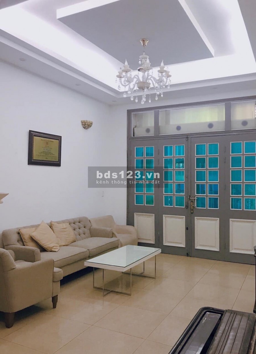 Bán nhà Hoàng Cầu, phân lô, Gara oto, ở sướng, KD dòng tiền cao 50mX4tX4.1mt giá 11,9 tỷ