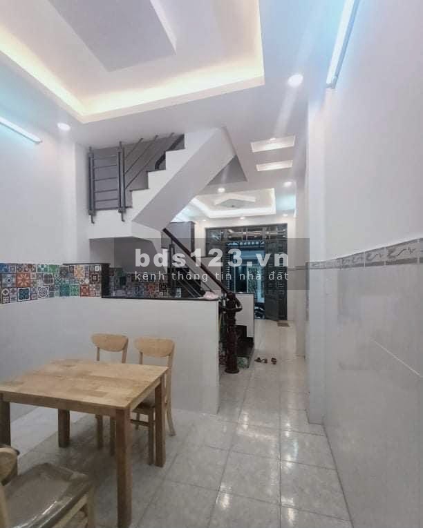 Bán gấp nhà 32m2 Trần Thánh Tông phường 15 Tân Bình hẻm 4m