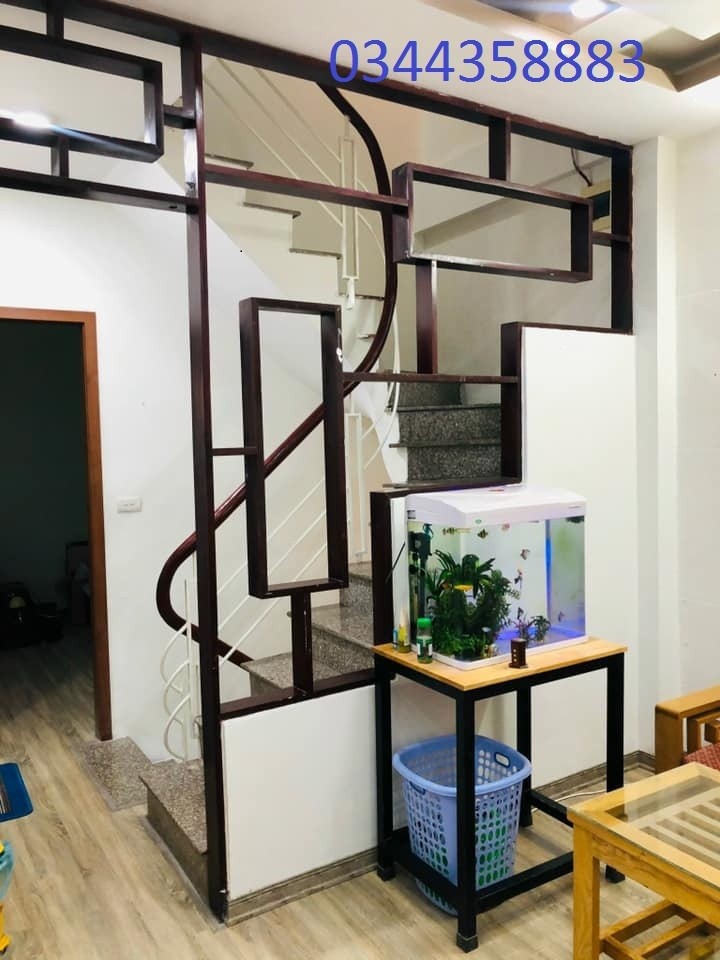 Bán nhà ngõ to rộng đẹp, Quận Thanh Xuân. DT 32m 5 tầng giá chỉ 3,3 tỷ