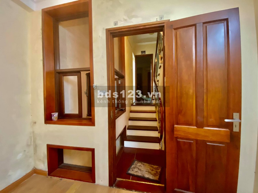 Nhà Ba Đình 30m2, 4 tầng đúc kiên cố ngõ nông, giá 3.2 tỷ, liên hệ 0988899816