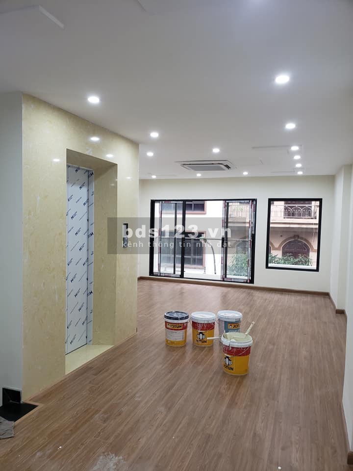 Bán nhà Lạc Long Quân mới 100%, 7 tầng thang máy - 65m2 - 14 tỷ