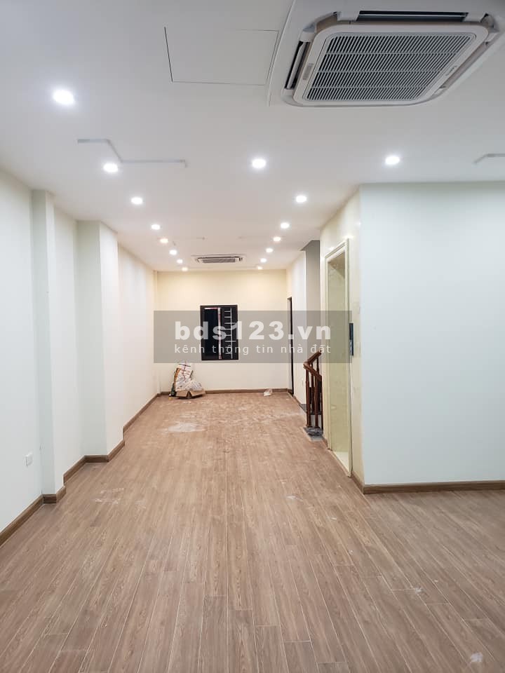Bán nhà Lạc Long Quân mới 100%, 7 tầng thang máy - 65m2 - 14 tỷ
