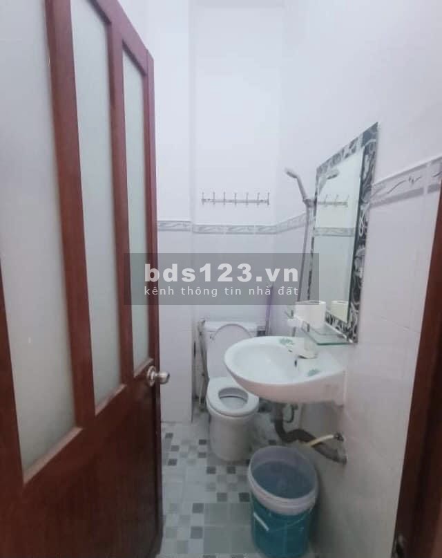 Bán gấp nhà 32m2 Trần Thánh Tông phường 15 Tân Bình hẻm 4m