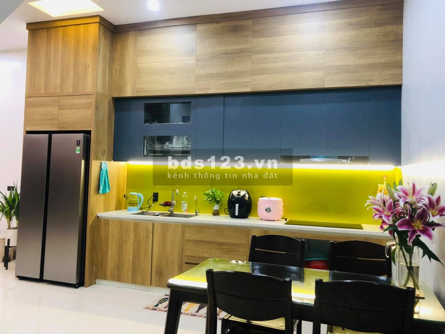 Bán gấp nhà. phân lô kinh doanh Thái Thịnh, dt 53m2, 4 tầng, giá 4.5 tỷ, bao sang tên, tặng nội thất