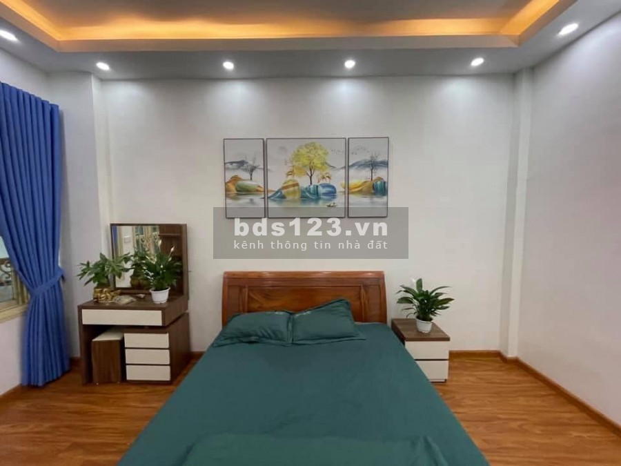 Bán Nhà Cổ Linh, Ô TÔ vào tận cửa nhà mới xây 51.5m, 5 tầng, Giá 4 Tỷ