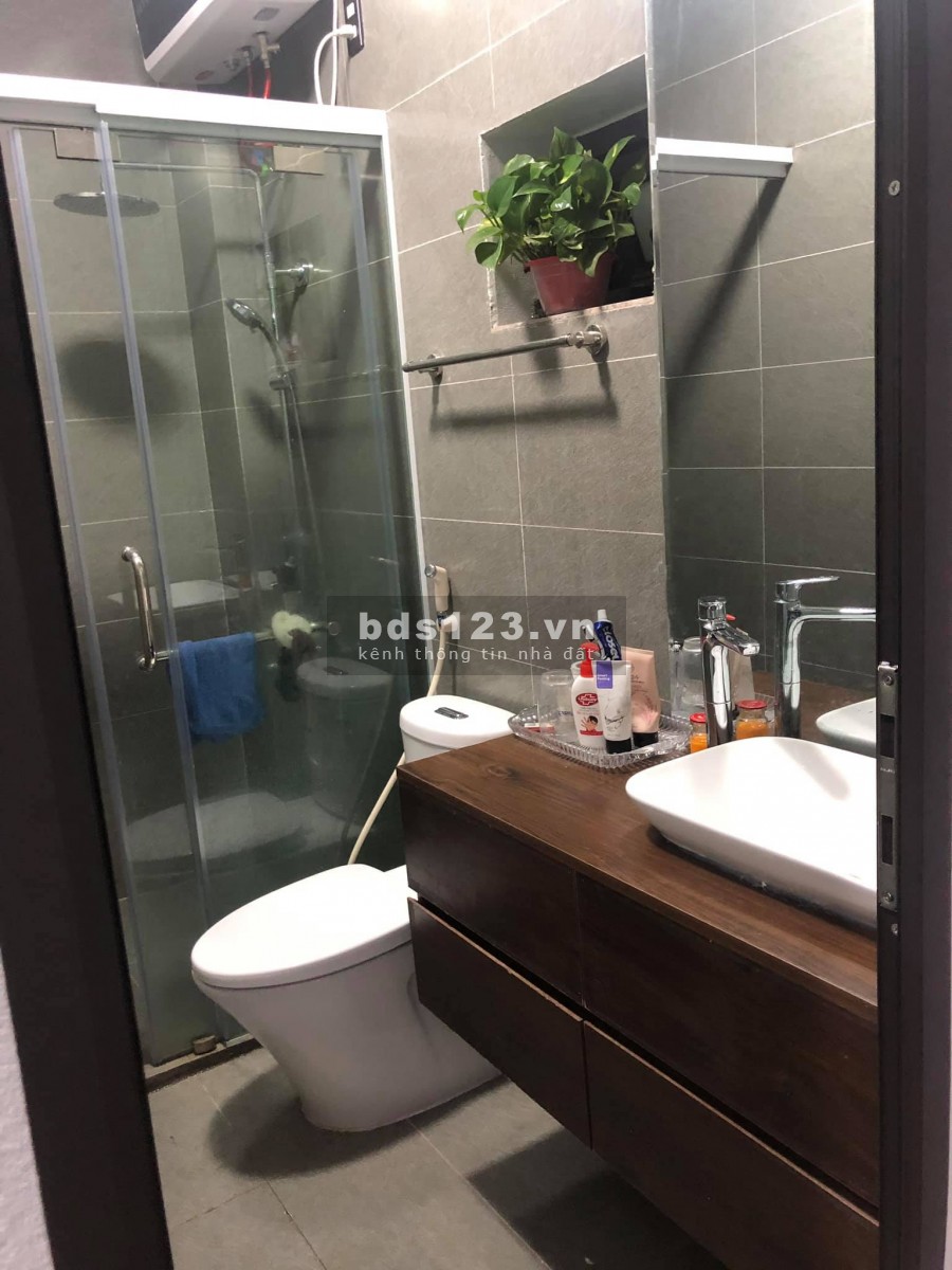 Bán gấp nhà. phân lô kinh doanh Thái Thịnh, dt 53m2, 4 tầng, giá 4.5 tỷ, bao sang tên, tặng nội thất