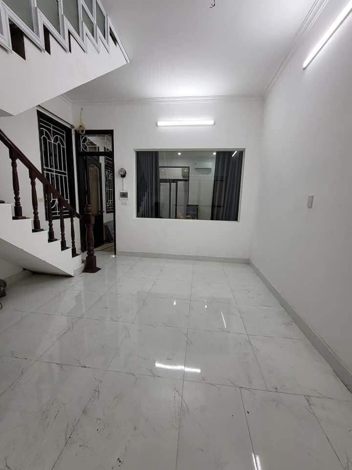 Bán phá giá nhà Phú Đôi 52m2 x 5 tầng, mt 5m, thuê 36tr/th, giá bán 5,2 tỷ