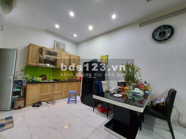 Bán nhà đẹp phố Tam Trinh 32M2, 4T, MT 3M, 2,7 Tỷ. 0936505084