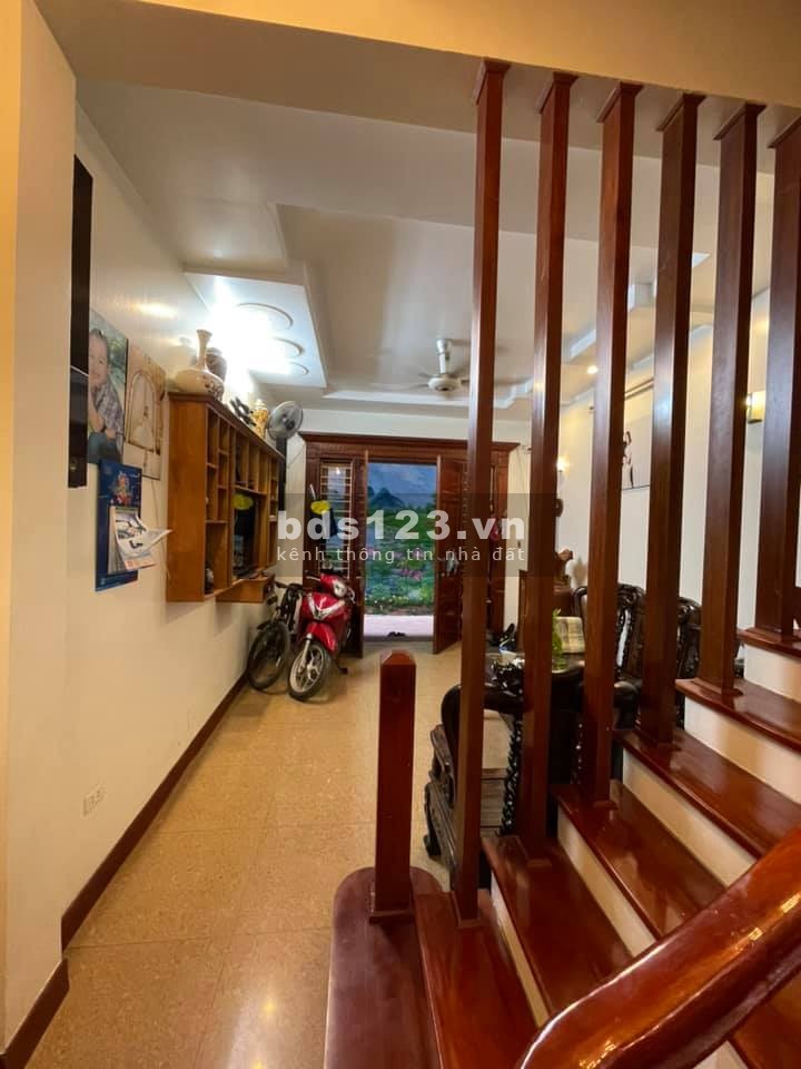 Bán nhà Ngõ 110 Trần Duy Hưng. 55m2, 5 tầng, MT 4M, 5.1 tỷ. LH: 0936161529