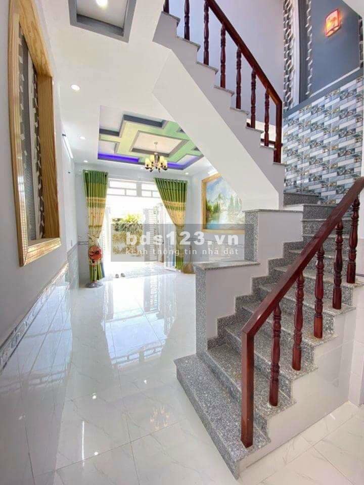 Bán Nhà Giá rẻ cho người thu nhập thấp 3,5x10 (1 trệt 1 lầu )giá 650tr