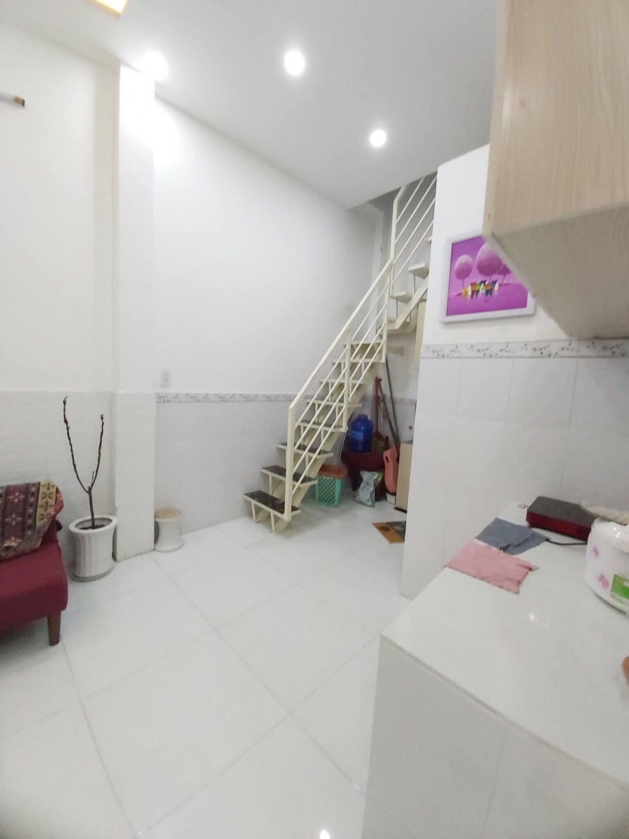 Bán nhà cực đẹp 2PN dt 44m2 sàn Tôn Đản Quận 4 giá chỉ 2.05 tỷ 0977347639
