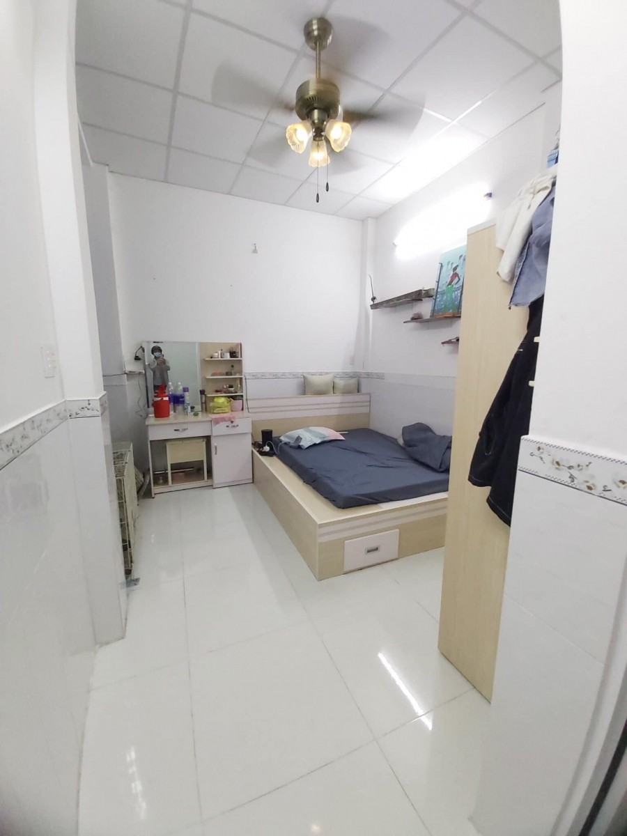 Bán nhà cực đẹp 2PN dt 44m2 sàn Tôn Đản Quận 4 giá chỉ 2.05 tỷ 0977347639