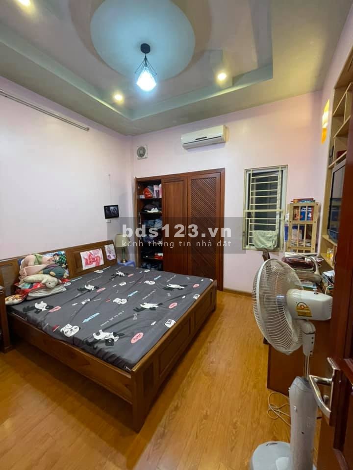 Bán nhà Ngõ 110 Trần Duy Hưng. 55m2, 5 tầng, MT 4M, 5.1 tỷ. LH: 0936161529