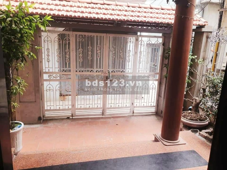 Bán nhà sân vườn130m2 x 4 tầng-Hoa Lâm,Long Biên- Mặt tiền 12m