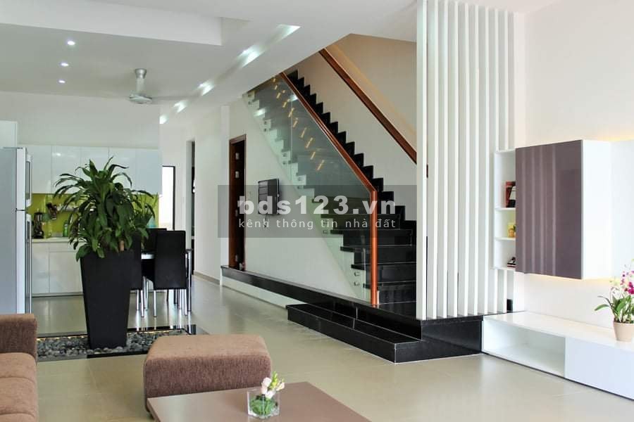 Bán nhà mặt tiền Trần Cao Vân dt 77.5m2, Quận Phú Nhuận, 4 tầng đúc bê tông, giá chỉ 12.3 tỉ