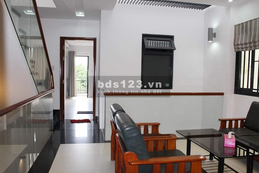 Bán nhà mặt tiền Trần Cao Vân dt 77.5m2, Quận Phú Nhuận, 4 tầng đúc bê tông, giá chỉ 12.3 tỉ