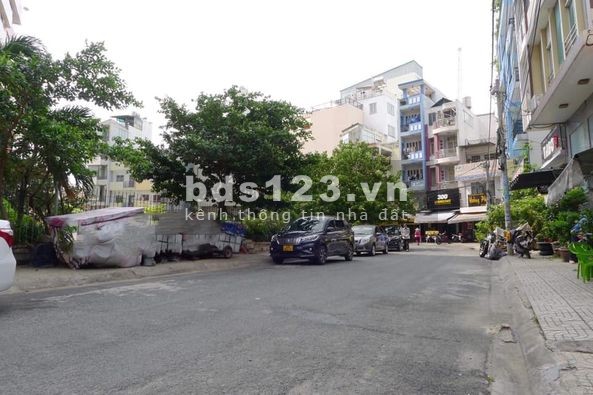 Bán nhà mặt tiền quận 3 đường Lê Văn Sỹ 92m2 giá 10 tỷ