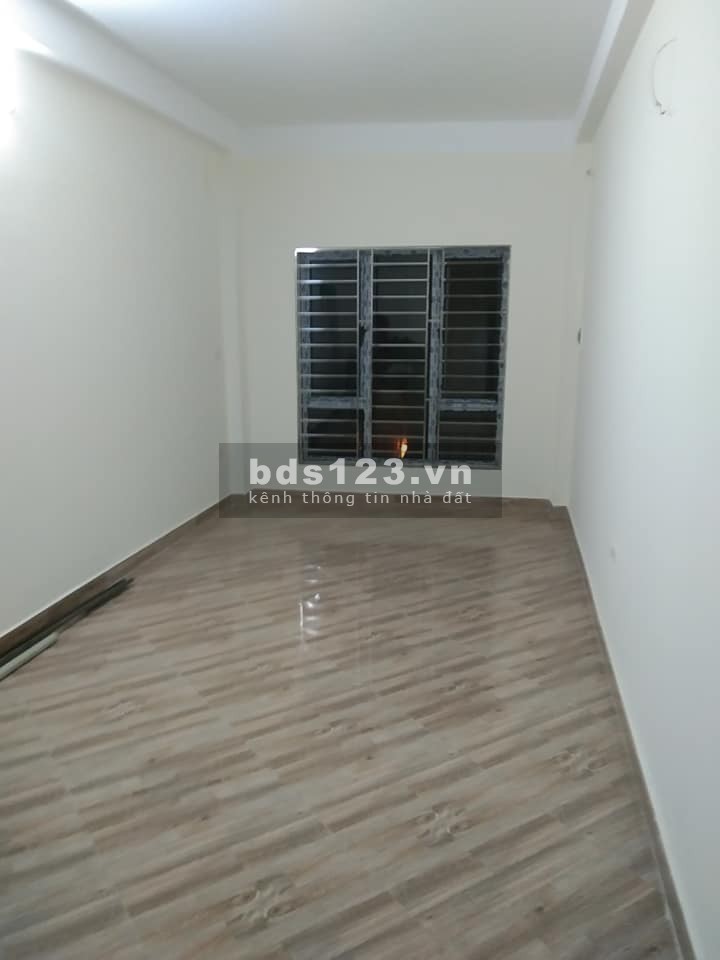 Bán nhà Lĩnh Nam, 3 tỷ Ô TÔ đỗ cửa, Kinh doanh, 10 phút lên Hồ Gươm, Sổ Đỏ đẹp