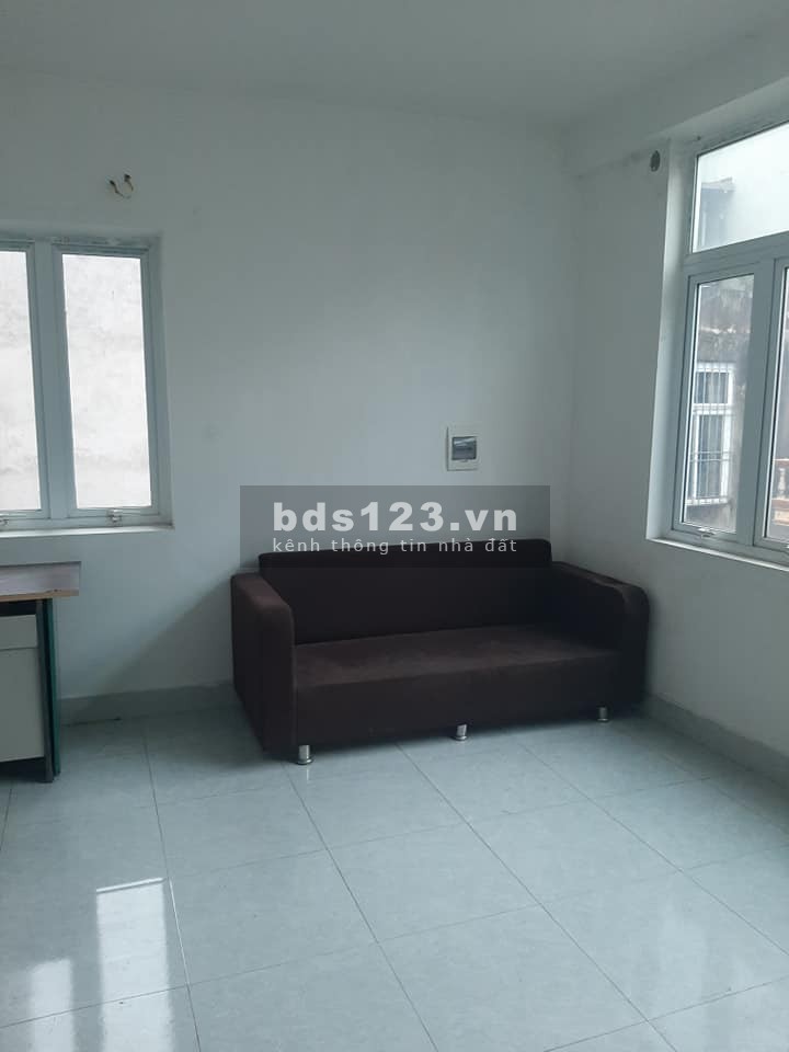Bán nhà trung tâm Tứ Hiệp dt 43m2, mt 5m lô góc, giá nhỉnh 3 tỷ liên hệ 0988623934