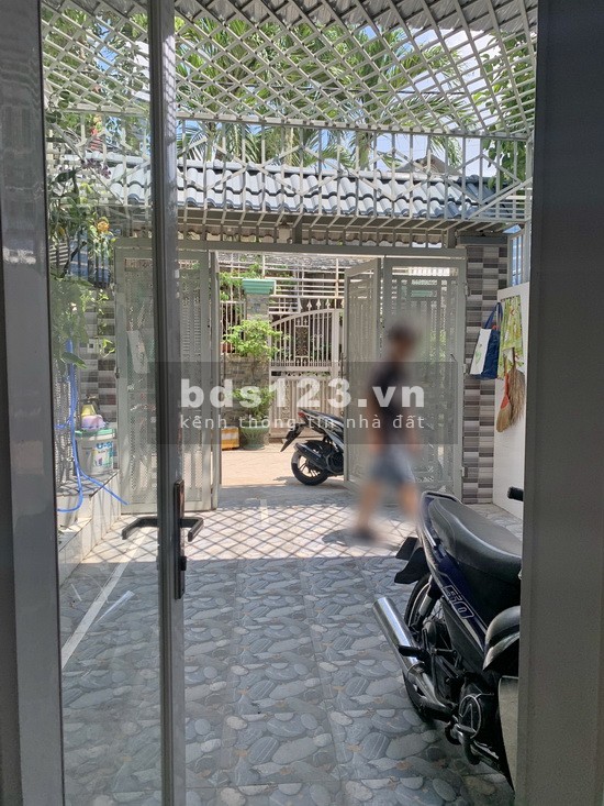 Nhà 1 lầu diện tích: 4x20m, hẻm xe hơi Huỳnh Tấn Phát, phường PT, Quận 7