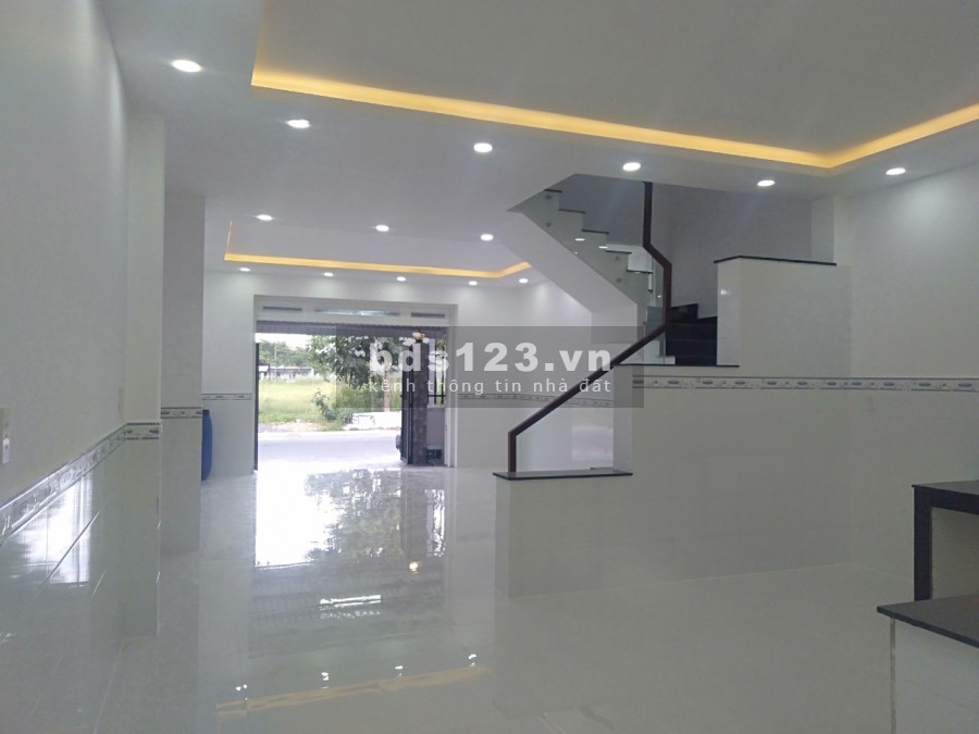 Nhà trong KĐT 5 sao 5.5x20m2 sổ hồng ra nhanh, sổ hồng thổ cư